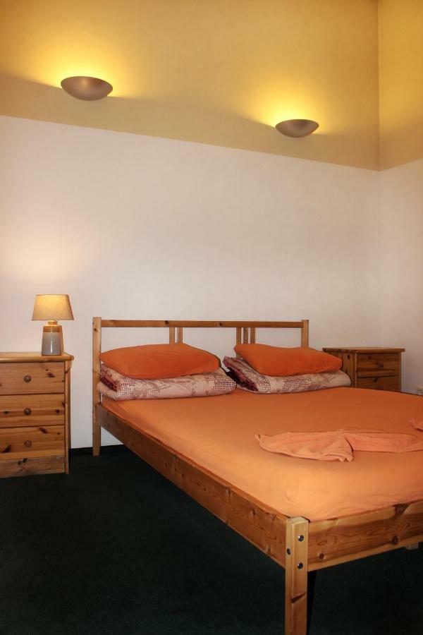Fabrika Hostel Vilnius Ngoại thất bức ảnh